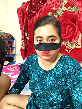 Love Queen11 online show from 02/13/26, 04:07