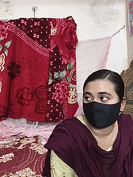 Love Queen11 online show from 02/23/26, 03:23