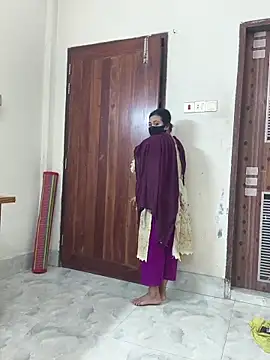 Love Queen11 online show from 04/19/26, 09:21