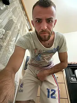 Snapshot of sexyman1936 chatting on 11/19/25, 09:04 sexyman1936 online show from 11/19/25, 09:04