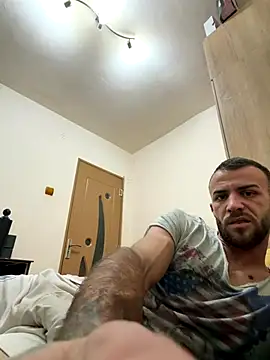 Snapshot of sexyman1936 chatting on 12/04/25, 07:57 sexyman1936 online show from 12/04/25, 07:57