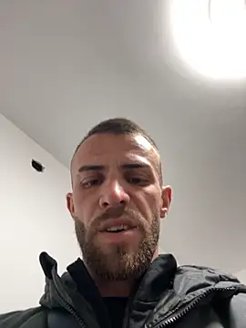 Snapshot of sexyman1936 chatting on 11/04/25, 03:49 sexyman1936 online show from 11/04/25, 03:49