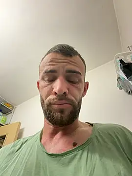 Snapshot of sexyman1936 chatting on 11/28/25, 05:29 sexyman1936 online show from 11/28/25, 05:29