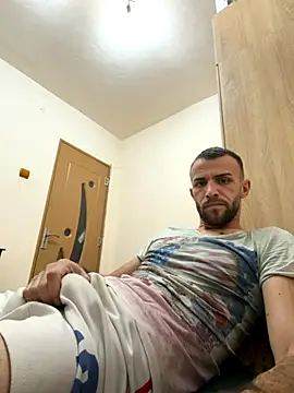 Snapshot of sexyman1936 chatting on 12/02/25, 05:25 sexyman1936 online show from 12/02/25, 05:25