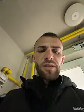 Snapshot of sexyman1936 chatting on 11/28/25, 07:03 sexyman1936 online show from 11/28/25, 07:03