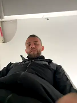 Snapshot of sexyman1936 chatting on 11/06/25, 07:12 sexyman1936 online show from 11/06/25, 07:12