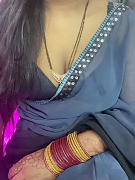 Snapshot of sweet-ananya23 chatting on 10/12/25, 06:37 sweet-ananya23 online show from 10/12/25, 06:37