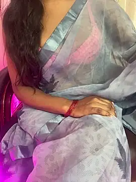 Snapshot of sweet-ananya23 chatting on 09/25/25, 04:29 sweet-ananya23 online show from 09/25/25, 04:29
