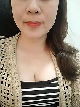 Girl Shy2000 online show from 03/30/26, 04:25