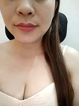 Girl Shy2000 online show from 10/29/25, 05:28