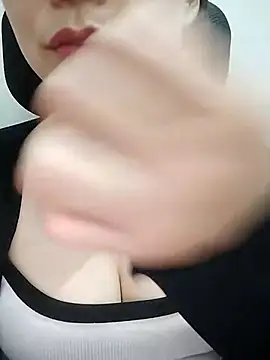 Girl Shy2000 online show from 11/05/25, 11:35