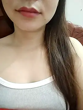 Girl Shy2000 online show from 10/24/25, 10:53