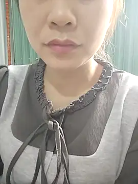 Girl Shy2000 online show from 11/10/25, 02:27