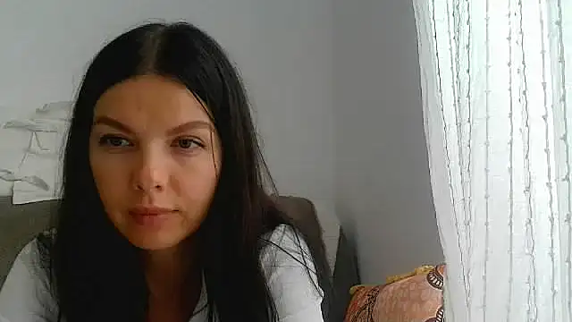 Snapshot of Lorivell chatting on 10/29/25, 02:16 Lorivell online show from 10/29/25, 02:16