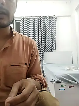 Snapshot of Ilhaamgrey chatting on 10/19/25, 04:21 Ilhaamgrey online show from 10/19/25, 04:21