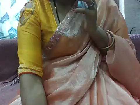 Snapshot of RINA_RANI_0 chatting on 10/25/25, 03:38 RINA RANI 0 online show from 10/25/25, 03:38