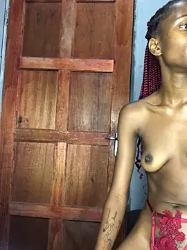 Snapshot of Caramel102004 chatting on 03/19/26, 08:36 Caramel102004 online show from 03/19/26, 08:36