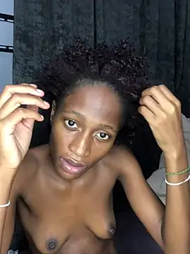 Snapshot of Caramel102004 chatting on 04/07/26, 10:22 Caramel102004 online show from 04/07/26, 10:22