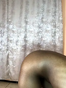 Caramel102004 online show from 10/03/25, 09:38