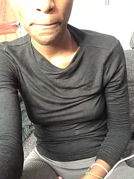 Caramel102004 online show from 06/04/26, 11:48