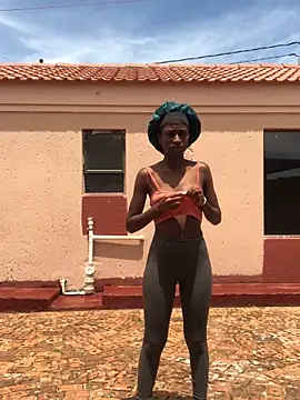 Caramel102004 online show from 12/20/25, 09:01