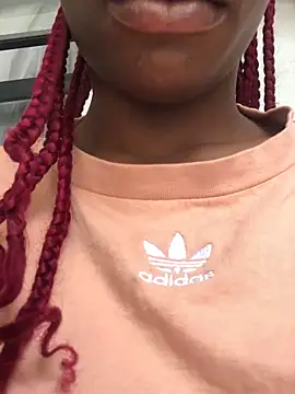 Snapshot of Caramel102004 chatting on 03/26/26, 12:25 Caramel102004 online show from 03/26/26, 12:25