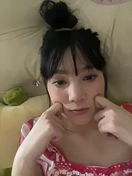 Snapshot of Xdouyaa chatting on 10/20/25, 05:13 Xdouyaa online show from 10/20/25, 05:13