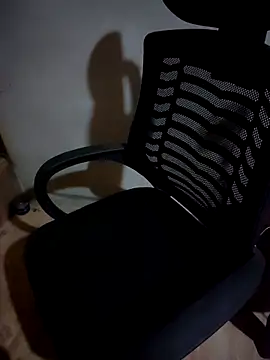 Meoweo 23 online show from 10/06/25, 09:04