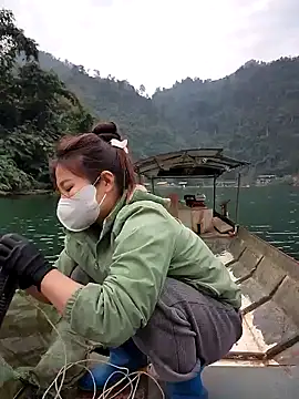 Meoweo 23 online show from 12/18/25, 12:16