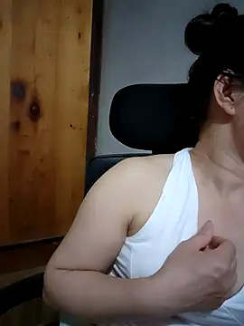 Meoweo 23 online show from 10/30/25, 12:36