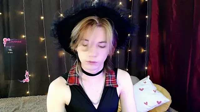 evan reinhart online show from 10/31/25, 01:30