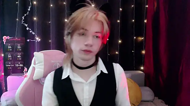 Snapshot of evan_reinhart chatting on 01/13/26, 04:49 evan reinhart online show from 01/13/26, 04:49