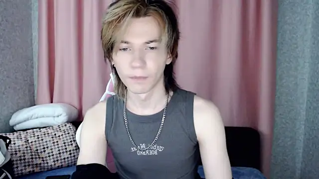Snapshot of evan_reinhart chatting on 09/30/25, 01:50 evan reinhart online show from 09/30/25, 01:50