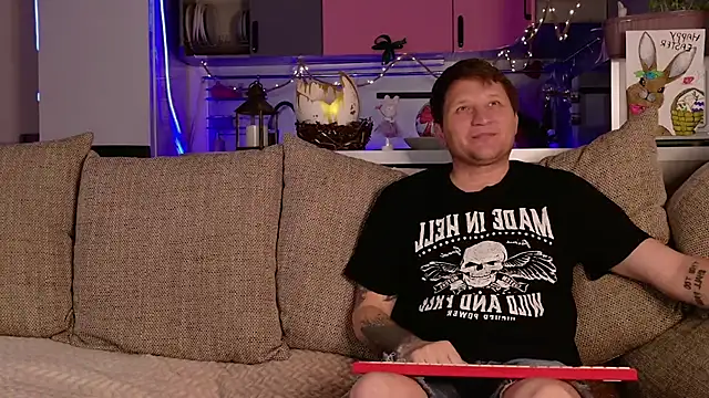 Crystal Neko online show from 04/03/26, 09:21