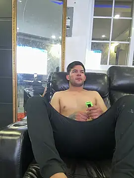 Moisesjrtapia online show from 02/24/26, 02:01