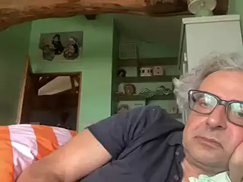 Snapshot of chtentation chatting on 01/17/26, 01:58 chtentation online show from 01/17/26, 01:58