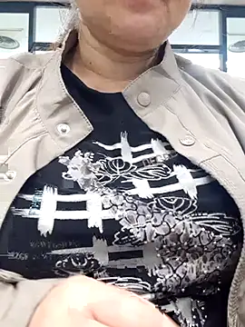 Kimkhaepretty online show from 11/21/25, 03:38