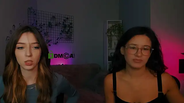 Snapshot of lia_make_love chatting on 10/04/25, 11:45 lia make love online show from 10/04/25, 11:45