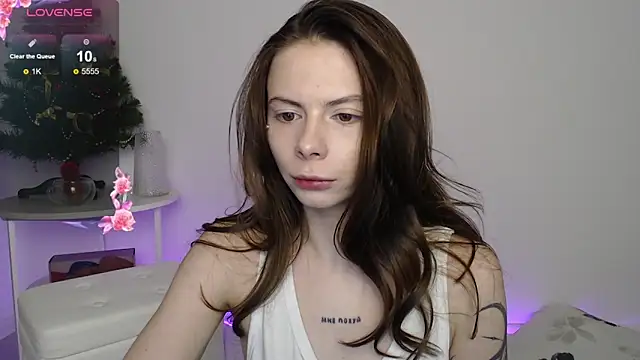 Snapshot of BellaAbey chatting on 12/22/25, 07:25 BellaAbey online show from 12/22/25, 07:25