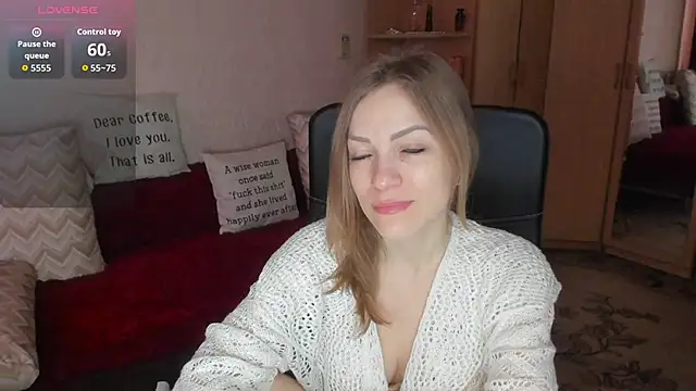 Snapshot of Tiffany_Bates chatting on 04/15/26, 09:15 Tiffany Bates online show from 04/15/26, 09:15