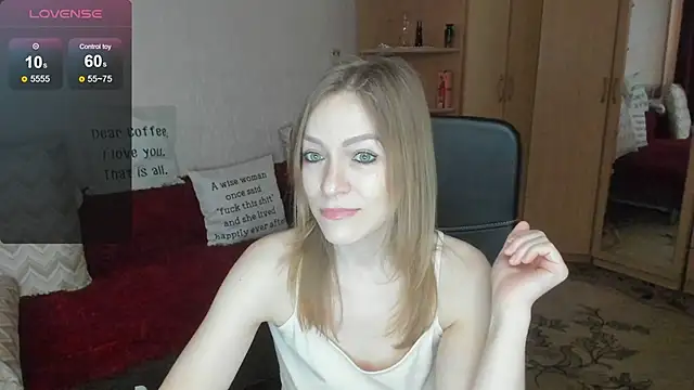 Snapshot of Tiffany_Bates chatting on 05/05/26, 08:39 Tiffany Bates online show from 05/05/26, 08:39