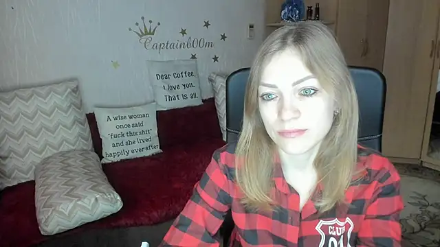 Tiffany Bates online show from 10/09/25, 03:51