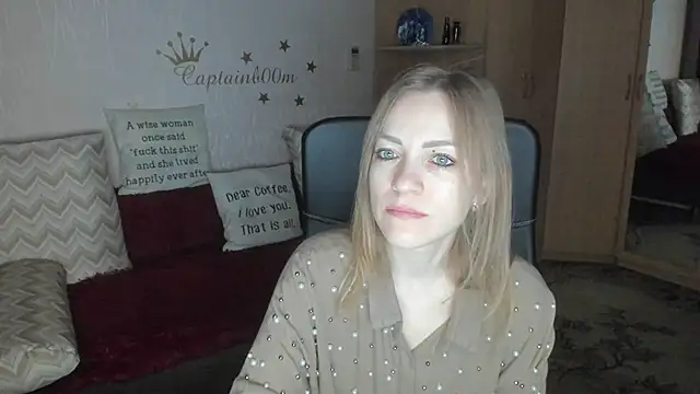 Tiffany Bates online show from 11/16/25, 03:44