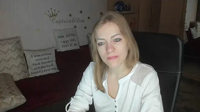 Tiffany Bates online show from 10/30/25, 03:38