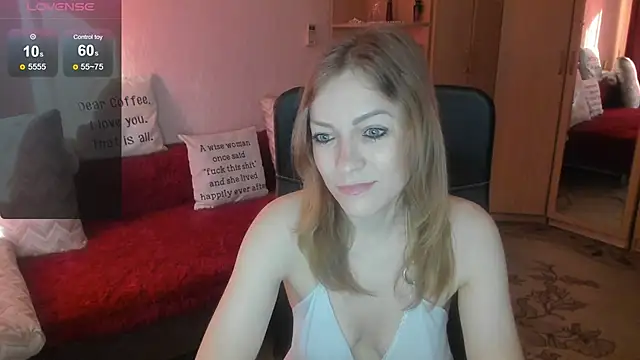 Snapshot of Tiffany_Bates chatting on 06/10/26, 03:30 Tiffany Bates online show from 06/10/26, 03:30