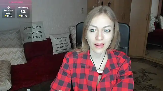Snapshot of Tiffany_Bates chatting on 04/12/26, 02:59 Tiffany Bates online show from 04/12/26, 02:59