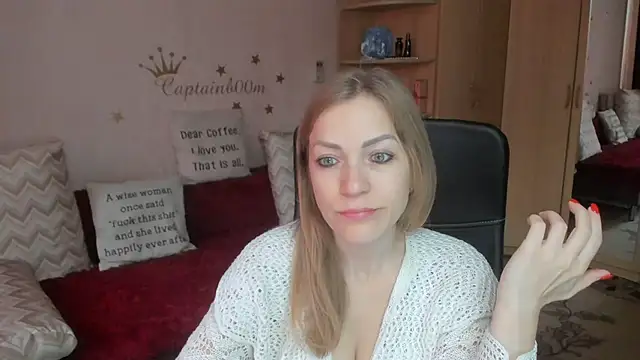 Tiffany Bates online show from 09/26/25, 08:32