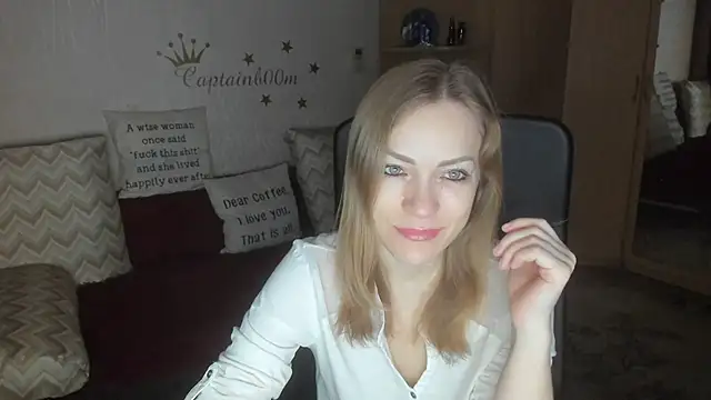 Tiffany Bates online show from 11/13/25, 03:10