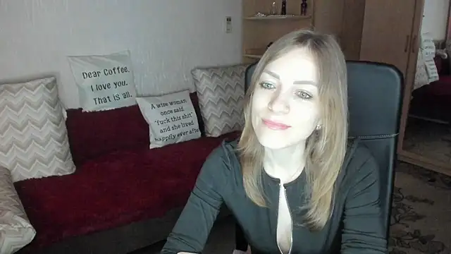 Snapshot of Tiffany_Bates chatting on 04/01/26, 01:41 Tiffany Bates online show from 04/01/26, 01:41