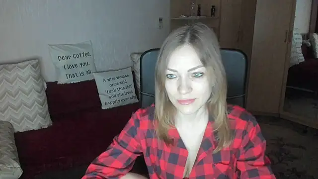 Snapshot of Tiffany_Bates chatting on 03/18/26, 03:20 Tiffany Bates online show from 03/18/26, 03:20